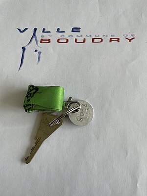 Clé avec 2 porte-clés